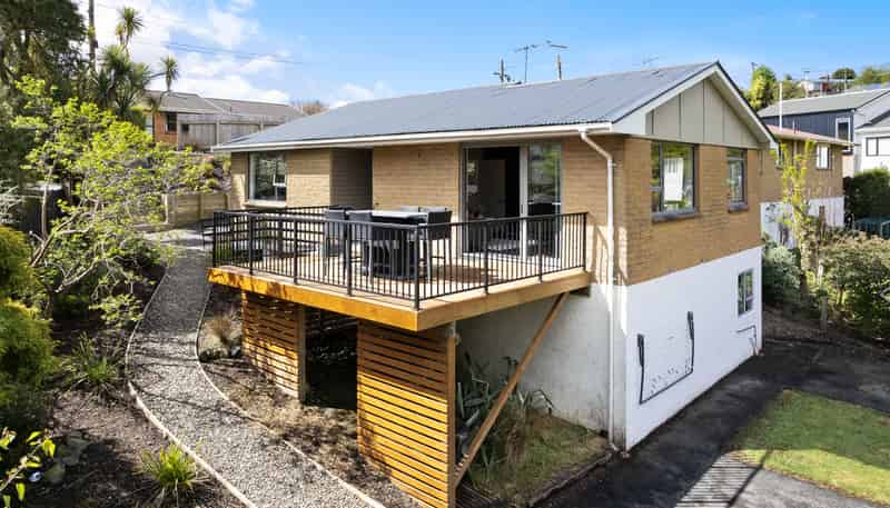 9 Bell Crescent, Concord