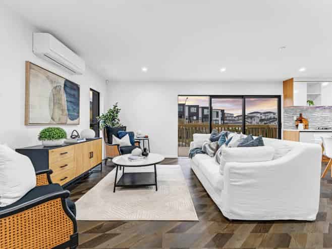 9A Lawson Creek Street, Massey