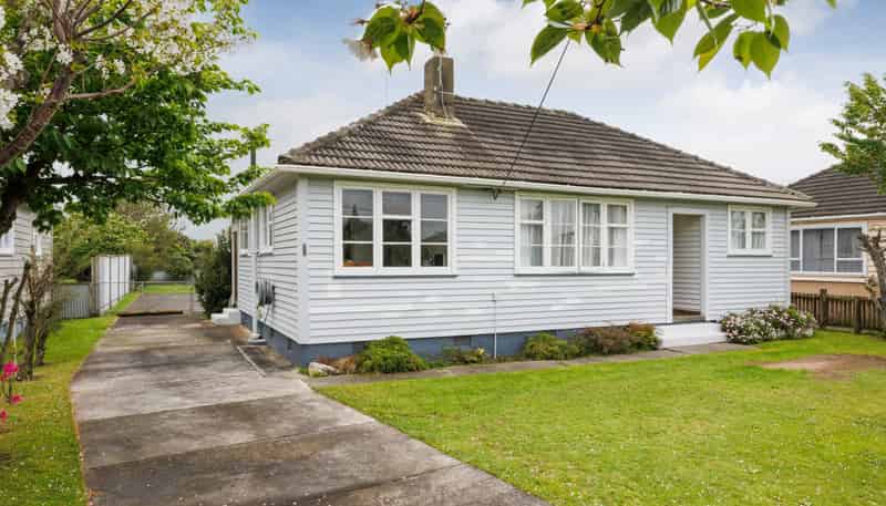 8 Easton Street, Foxton