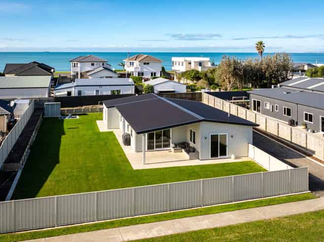 23 Pohutukawa Drive, Bay View