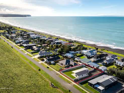 23 Pohutukawa Drive, Bay View