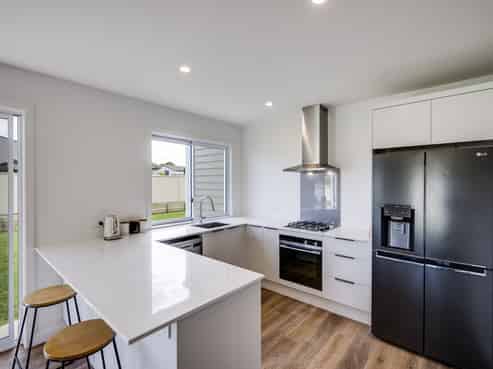 23 Pohutukawa Drive, Bay View