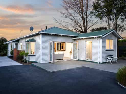 84 Corson Avenue, Beckenham