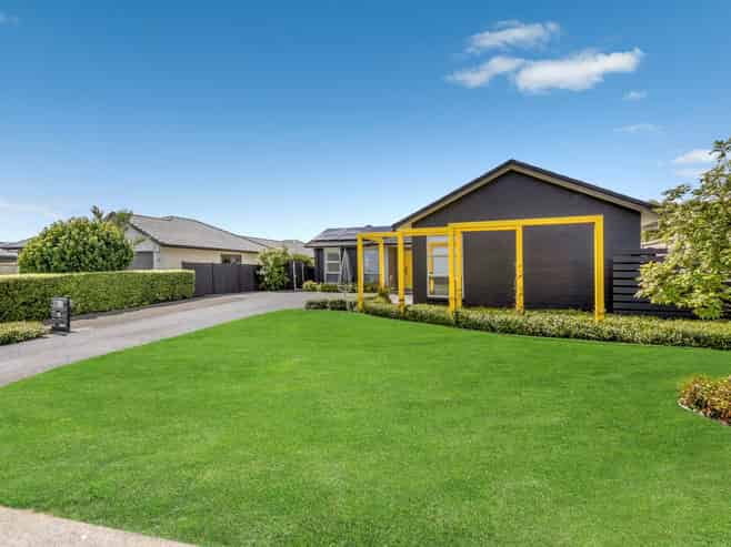 24 Lydiard Place, Beachlands