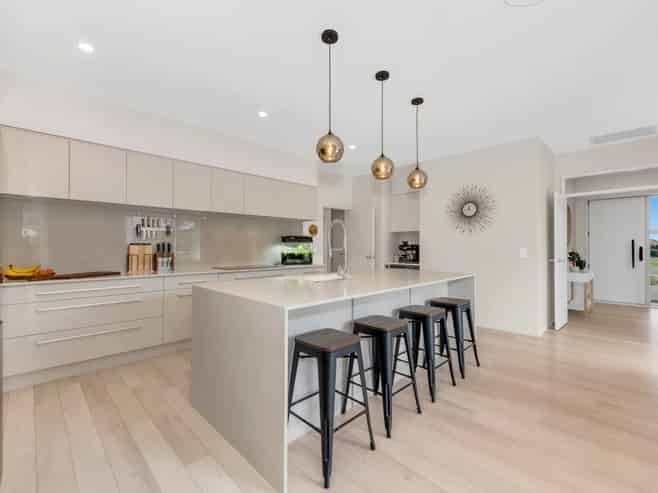 24 Lydiard Place, Beachlands