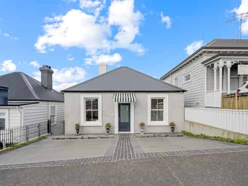 COLLEGE HILL STANDOUT
