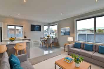 2 Cashel Street, SOUTH DUNEDIN