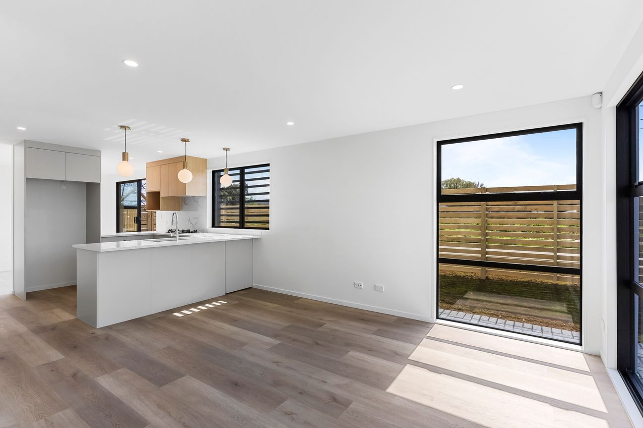 Brand New - Price To Sell ! - Bild 2