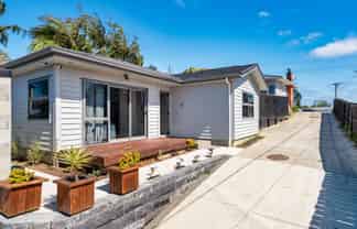 74A&B Awaroa Road, Sunnyvale