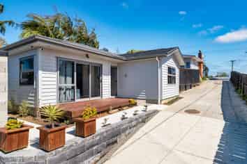 74A&B Awaroa Road, Sunnyvale