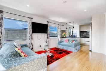 74A&B Awaroa Road, Sunnyvale