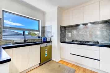 74A&B Awaroa Road, Sunnyvale