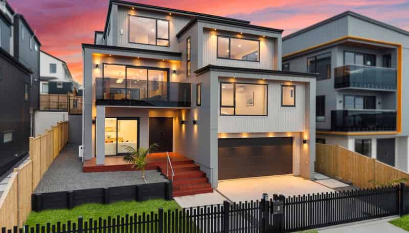 8 Mill Hill Close, Flat Bush