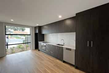 16 Dunkirk Terrace , Mount Albert