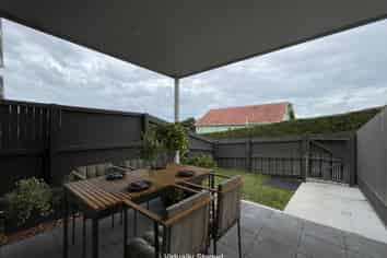 16 Dunkirk Terrace , Mount Albert