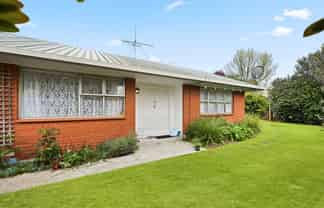 13A Lorraine Place, Glenview