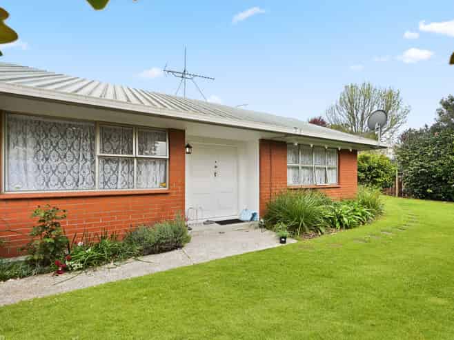13A Lorraine Place, Glenview