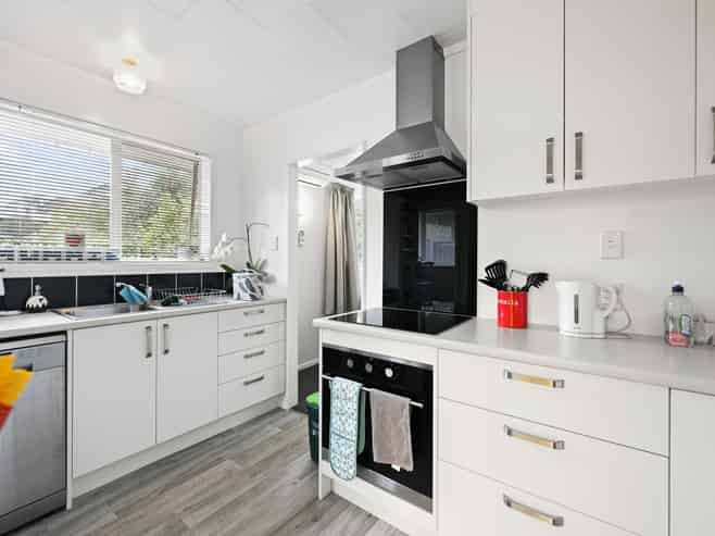 13A Lorraine Place, Glenview