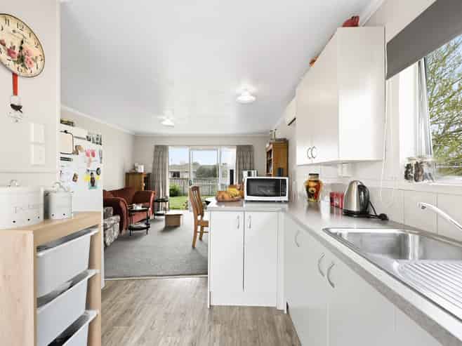 57A Saxbys Road, Deanwell