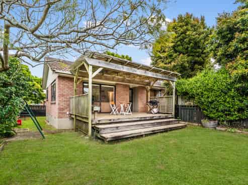 1/2 Mono Place, Mount Wellington