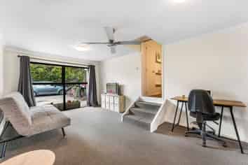 1/2 Mono Place, Mount Wellington