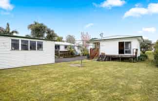 99 Riverpark Crescent, Henderson