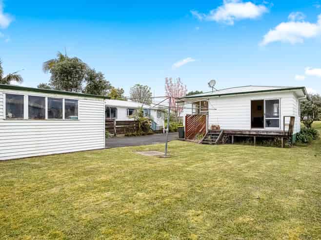 99 Riverpark Crescent, Henderson