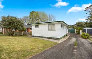 99 Riverpark Crescent, Henderson