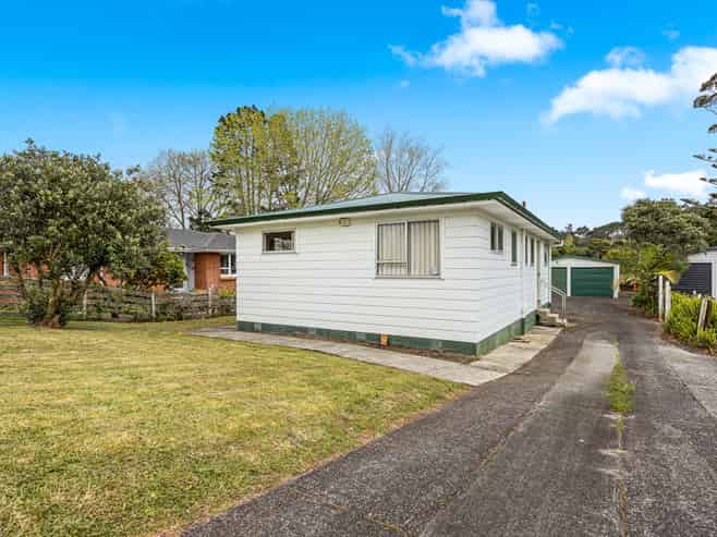 99 Riverpark Crescent, Henderson