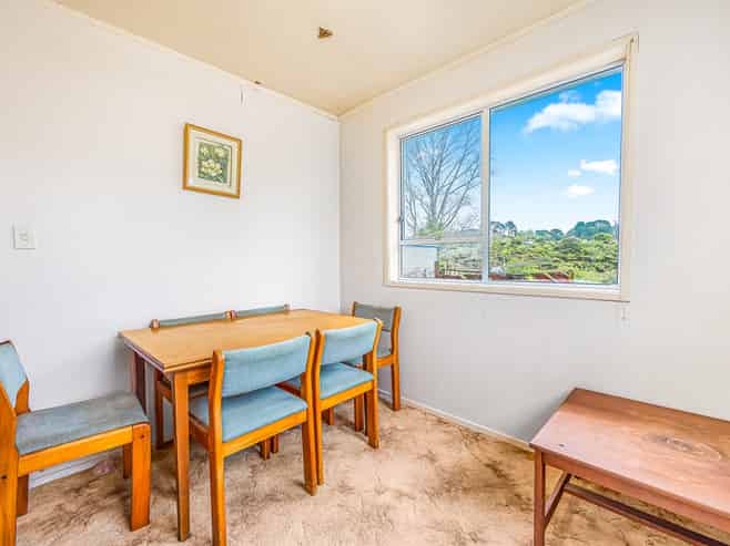 99 Riverpark Crescent, Henderson