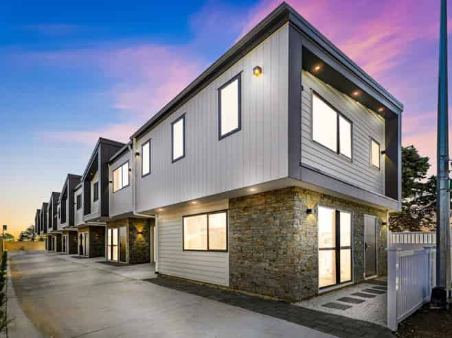 1b, 1c, 1d Great South Road, Papatoetoe