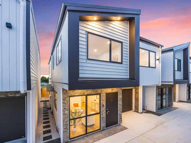 1b, 1c, 1d Great South Road, Papatoetoe