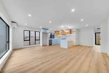 122 Don Buck Road, Massey