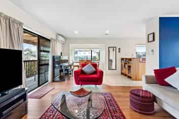 2/115 Bucklands Beach, Bucklands Beach