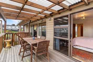 2/115 Bucklands Beach, Bucklands Beach