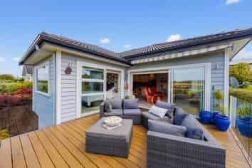 10 Bella Vista Drive, Gulf Harbour