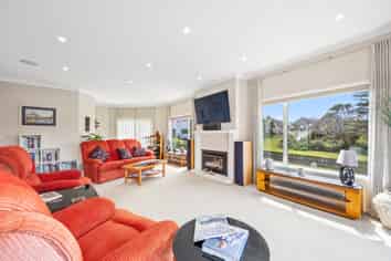 10 Bella Vista Drive, Gulf Harbour