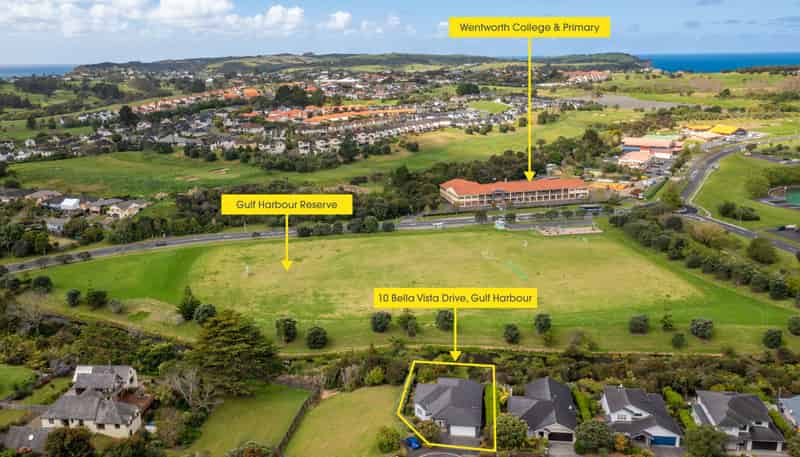 10 Bella Vista Drive, Gulf Harbour