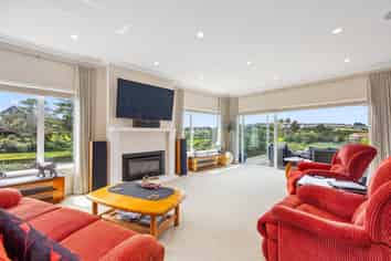 10 Bella Vista Drive, Gulf Harbour