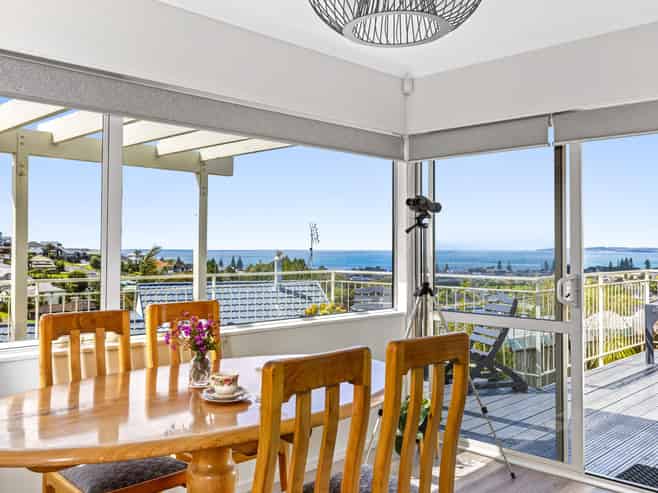 24 Grovenor Drive, Orewa