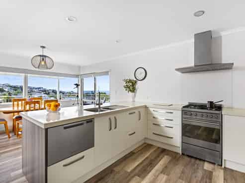 24 Grovenor Drive, Orewa