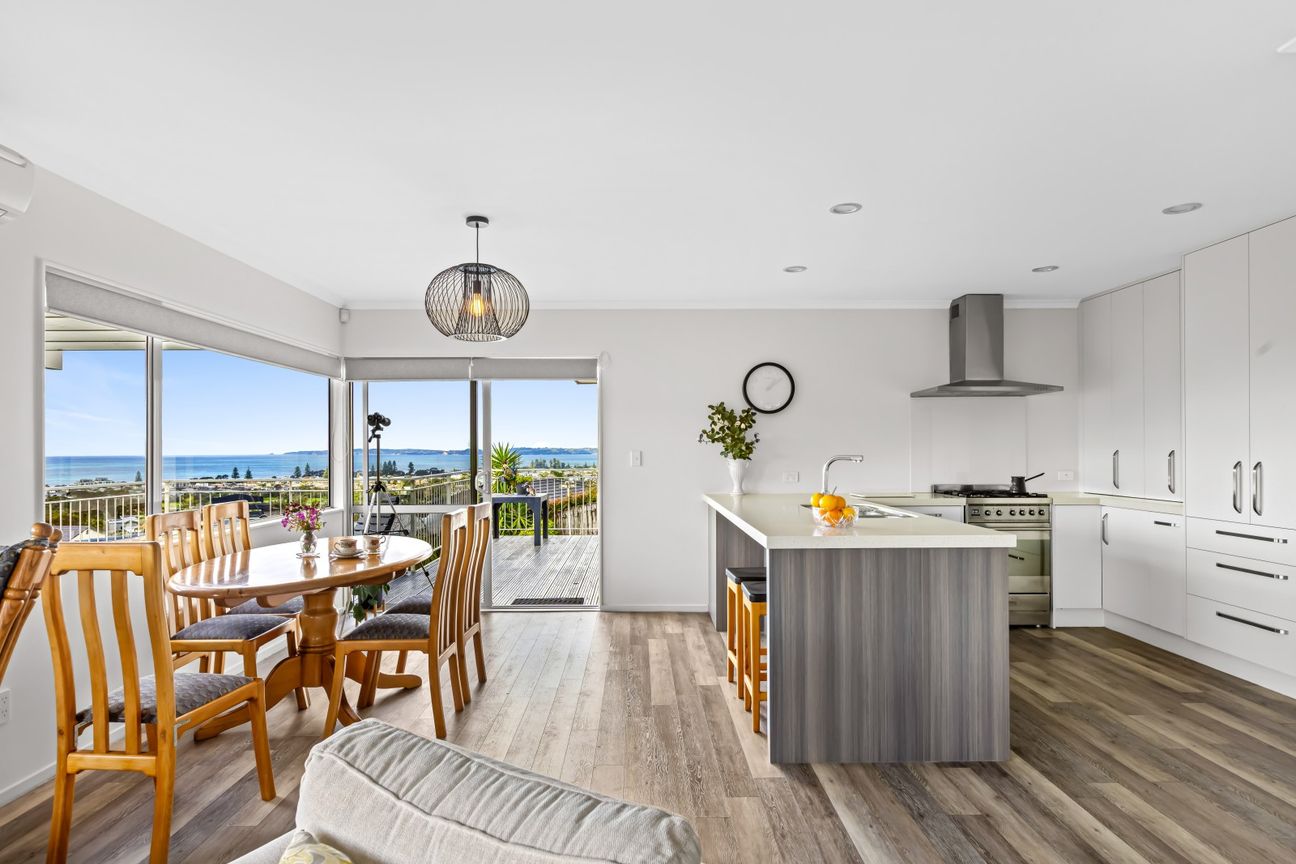 Seaviews and spaciousness in sought after Orewa – pohled 6
