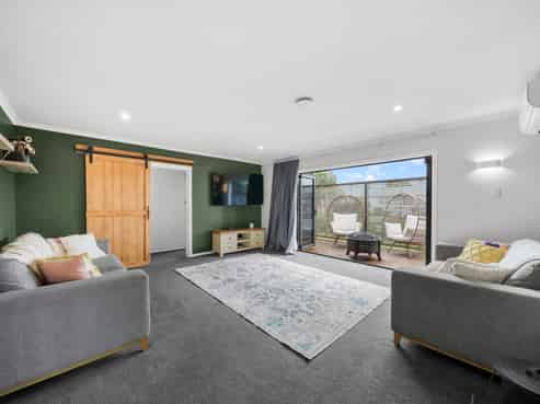 35 Richmond Road, Carterton