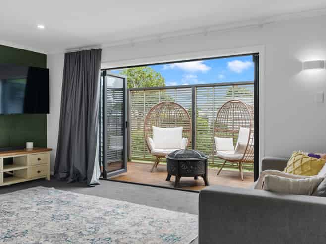 35 Richmond Road, Carterton
