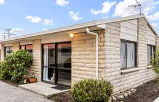 8B Grove Street, SAINT KILDA