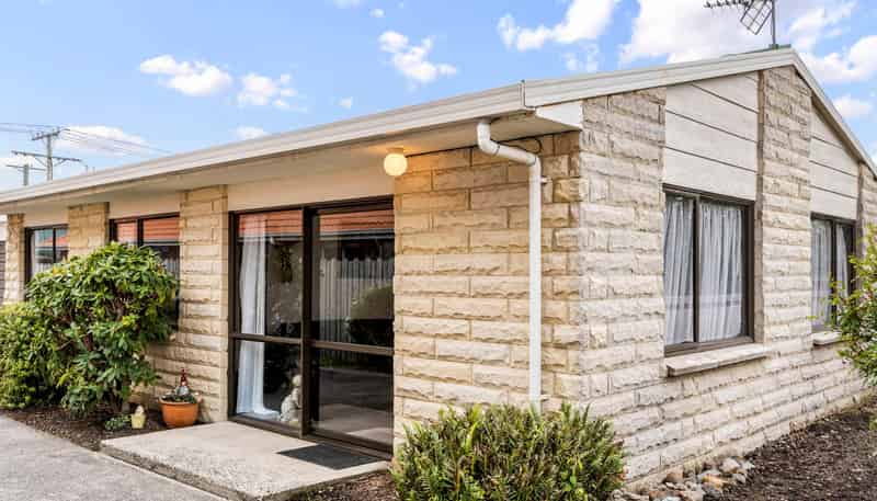 8B Grove Street, SAINT KILDA