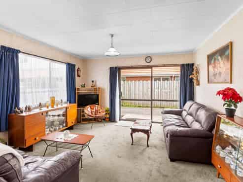 8B Grove Street, SAINT KILDA