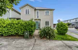 2 Saddleback Crescent, Papakura