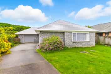 35 Spackman Crescent, Paraparaumu