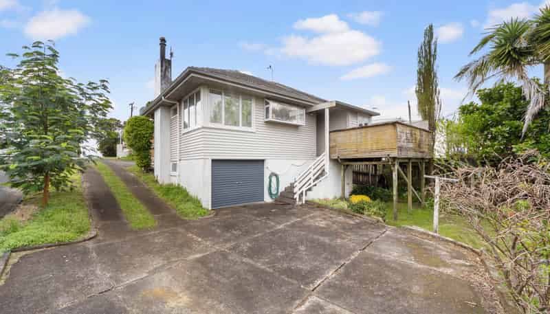 207 Sturges Road, Henderson